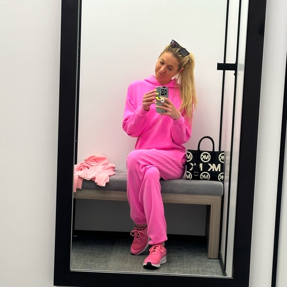 Meet your Posher, Scarlett - Picture 8 of 9